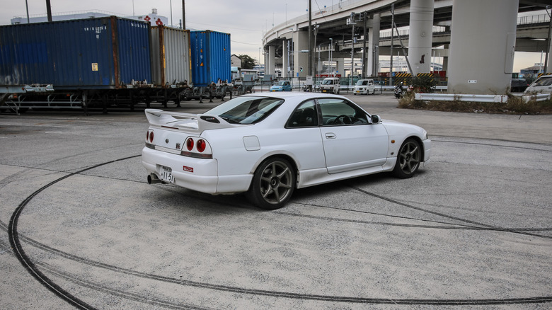 Nissan R33 Skyline GT-R with tire marks