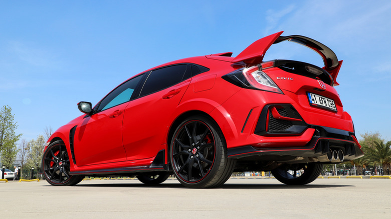 A Honda Civic Type R