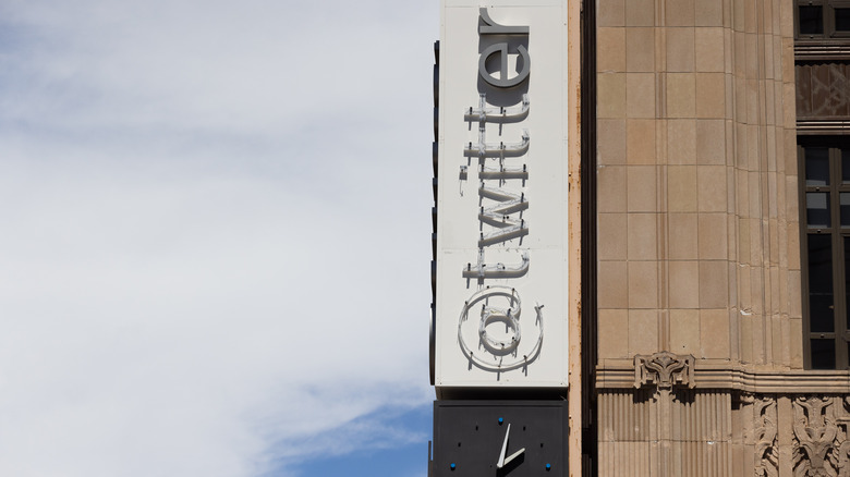 Partially-removed Twitter sign