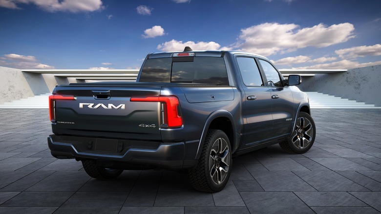 Dodge Ram 1500 REV