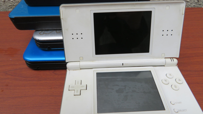 White Nintendo DS Console