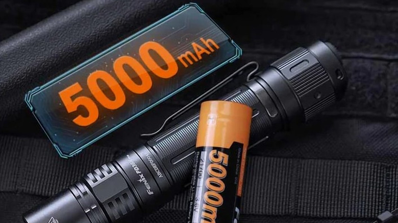 The Fenix PD36R PRO and its massive battery