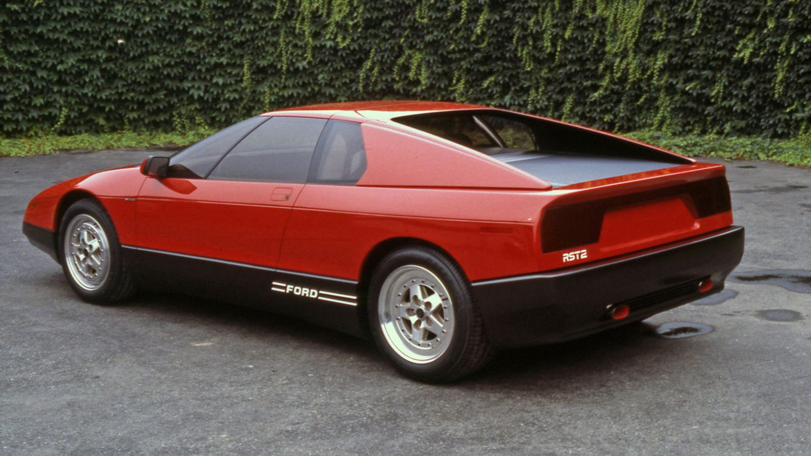 The Forgotten Ford Concept Car That Could’ve Been America’s Ferrari – SlashGear
