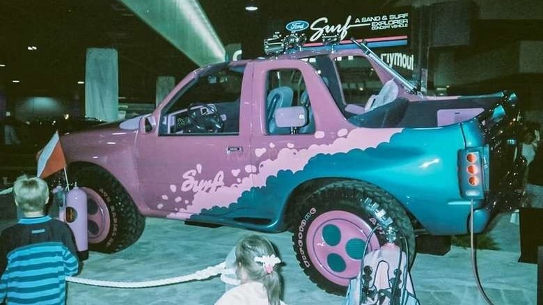 Ford Surf Explorer concept at the 1990 Detroit Auto Show