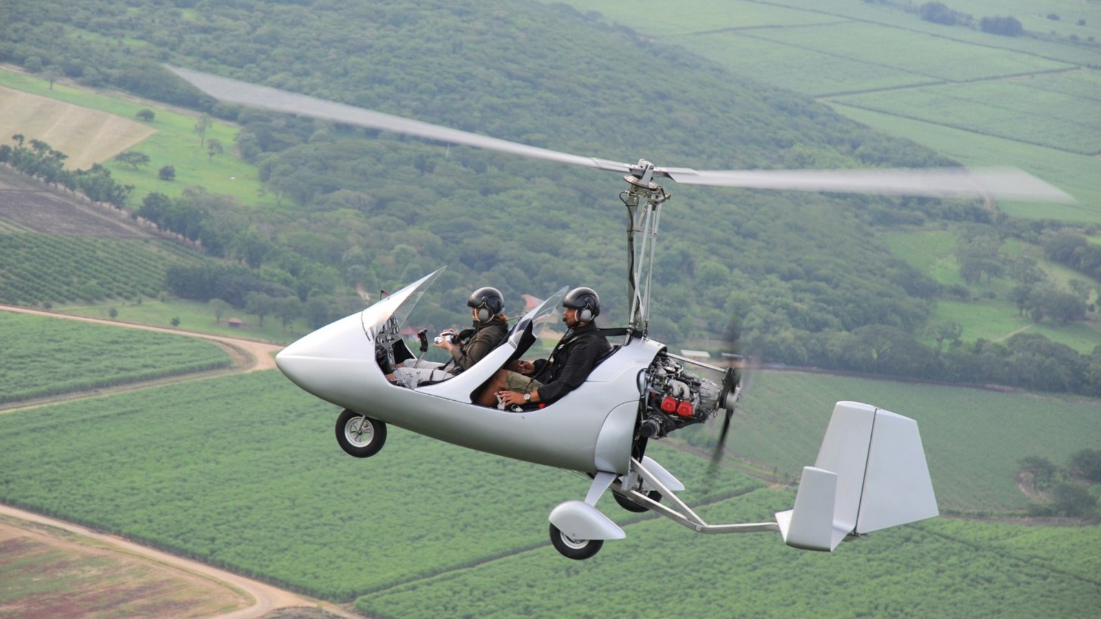 The Gadgets That Will Make Your Flying Dream A Reality – SlashGear