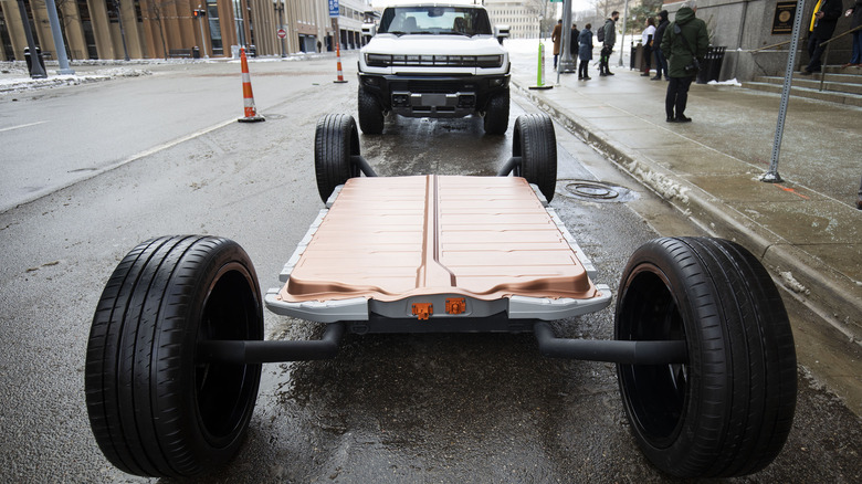 GMC Hummer EV Ultium platform