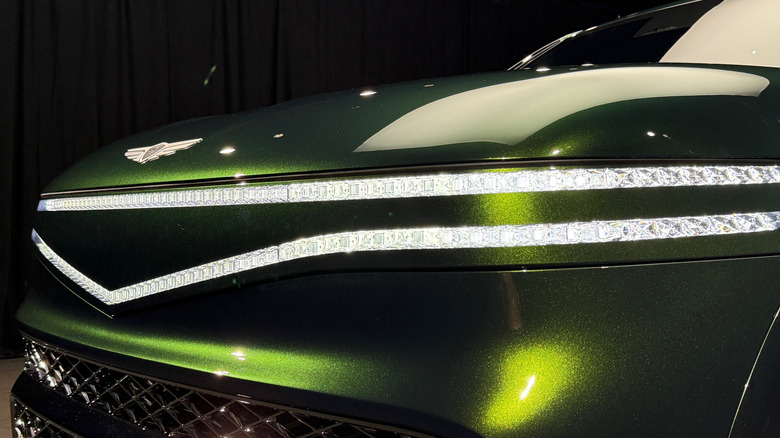 2028 Genesis GV90 headlight array