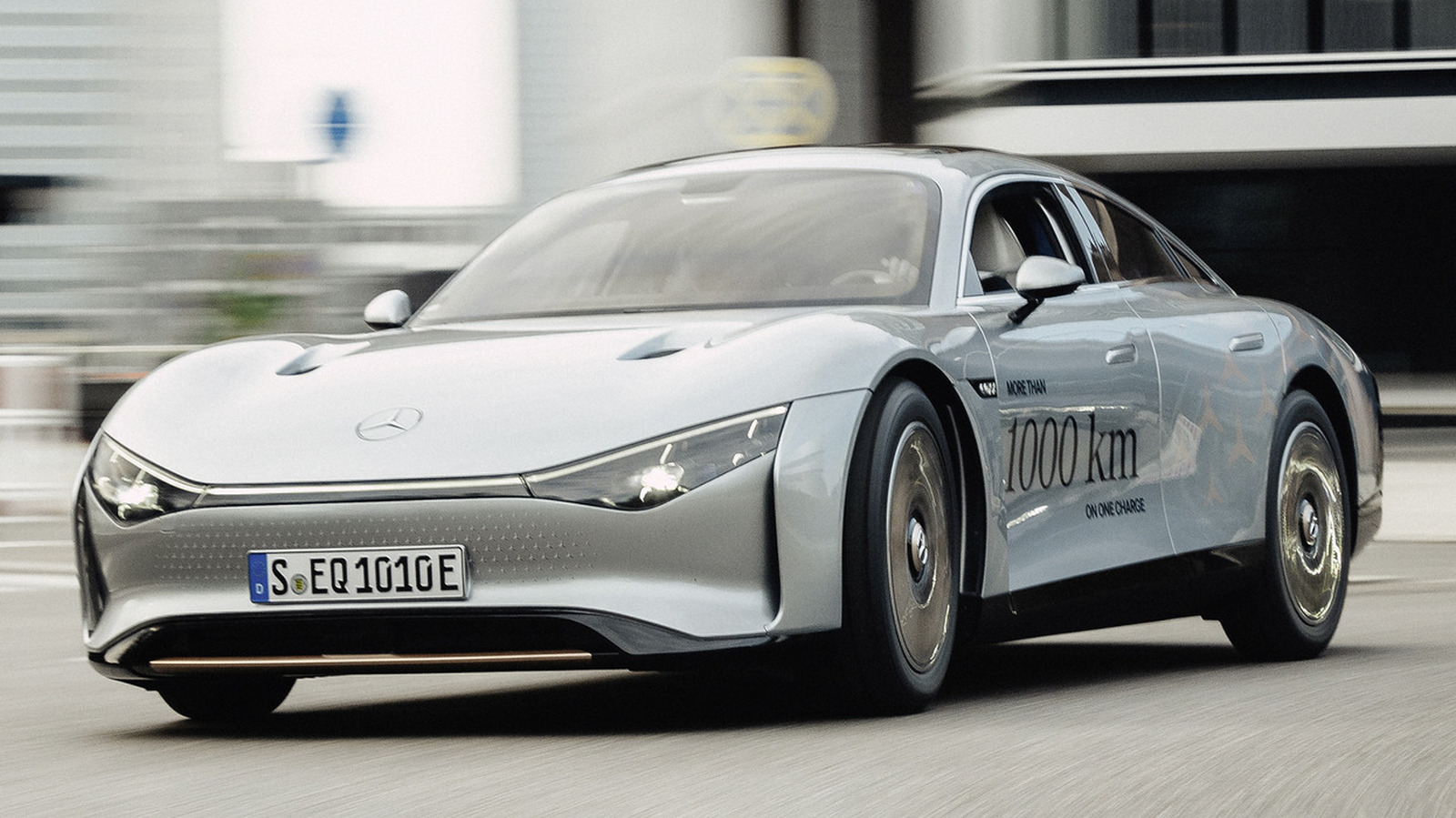 the-head-turning-mileage-mercedes-benz-s-vision-eqxx-gets-on-one-charge