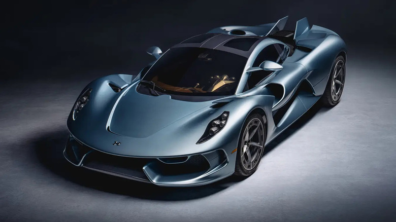 Front quarter view of Hennessey Blackbird