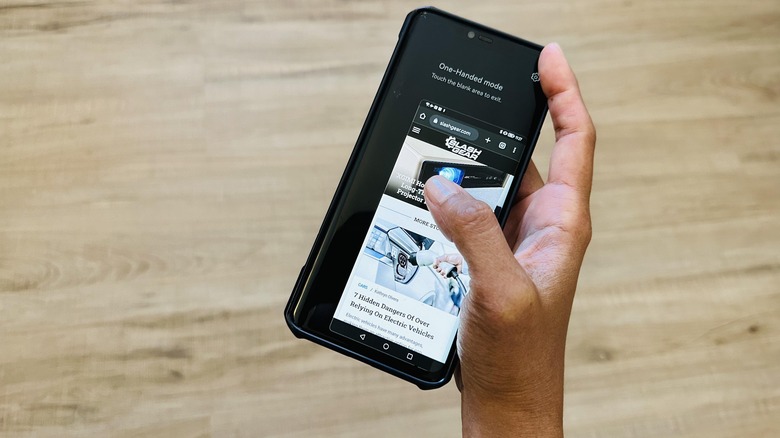Huawei phone one handed mode