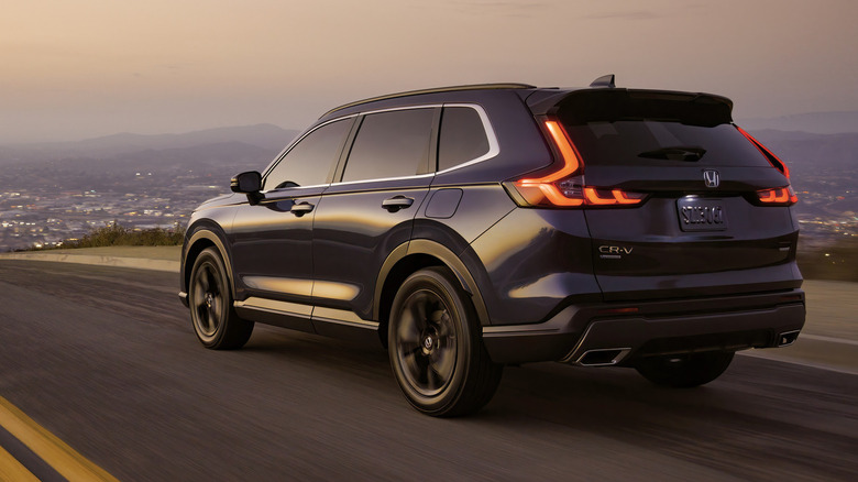 Honda CR-V drives into the sunset