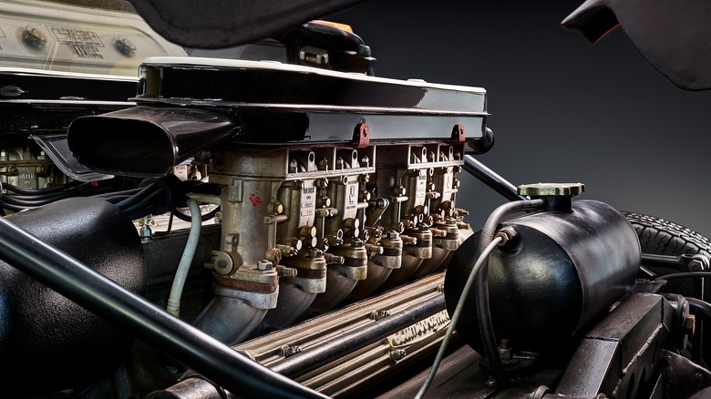 Bizzarrini V12 engine
