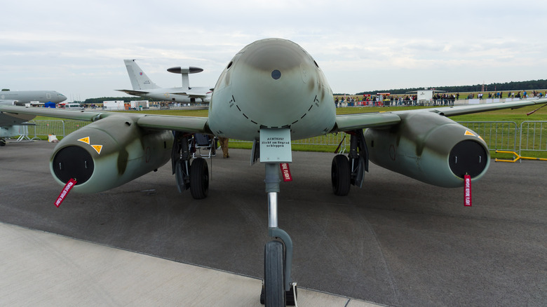 Me 262 jet front view