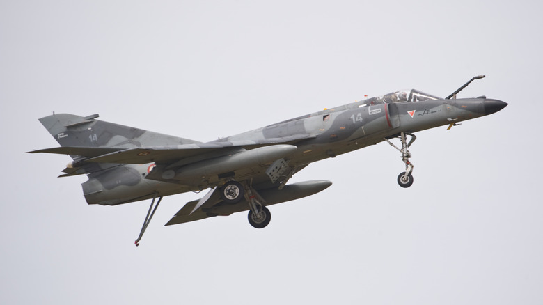 Super-Étendard taking off