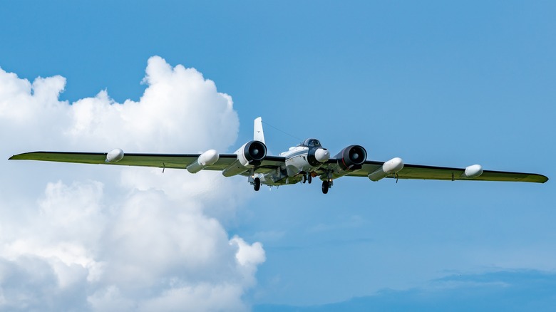 nasa martin b-57 canberra plane