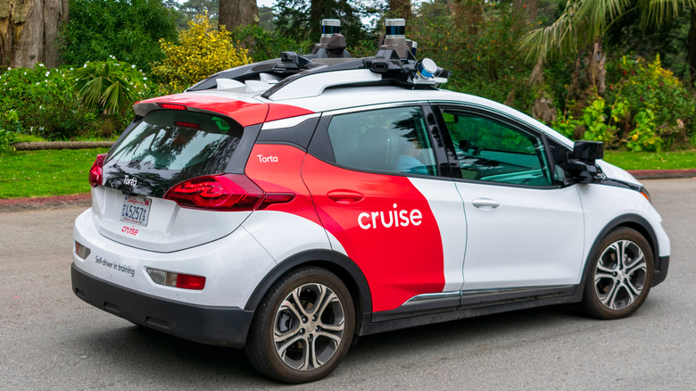 Cruise autonomous vehicle on road