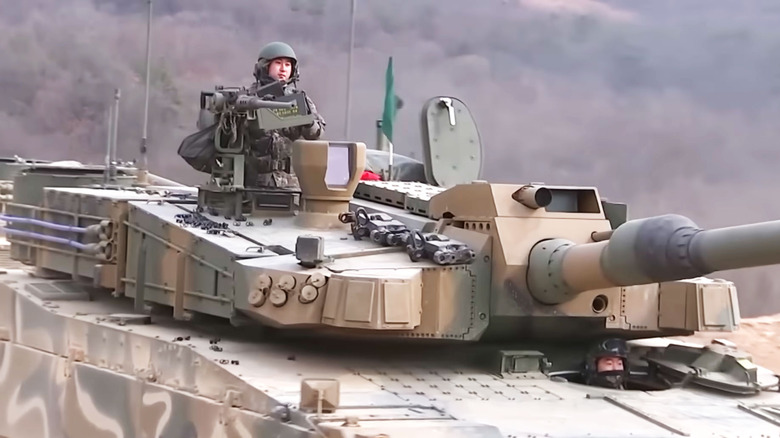 Korean soldier in a K2 Black Panther