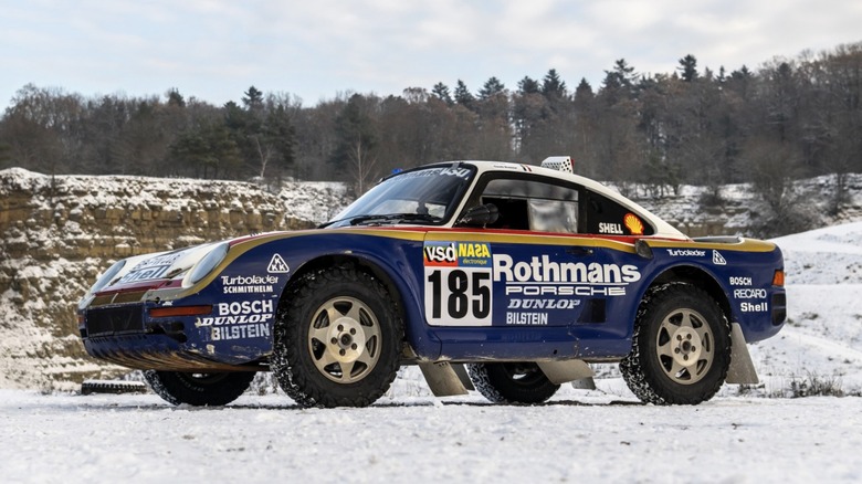 Porsche 959 restored rally car