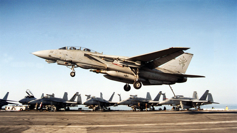 f-14 landing