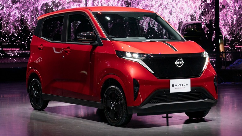 Nissan Sakura showroom
