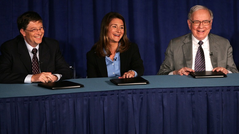 Bill melinda gates buffett giving pledge