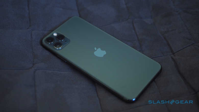 The Midnight Green iPhone 11 Pro Is Living Up To Expectations - SlashGear