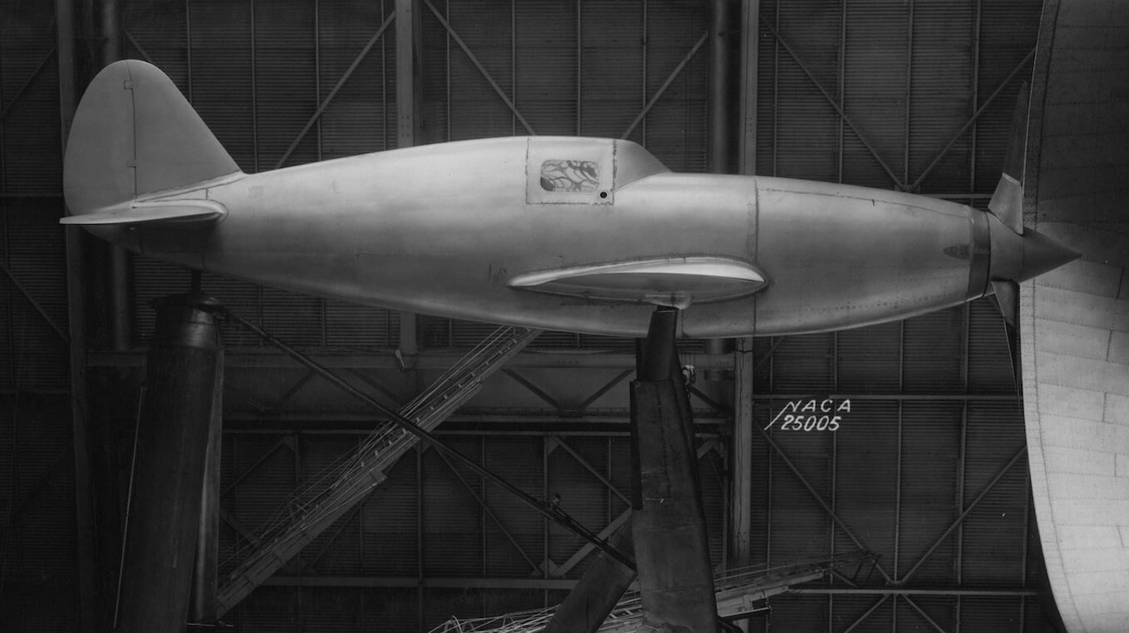 The Monster 16-Cylinder Hemi Engine That Powered WW2 Fighter Planes