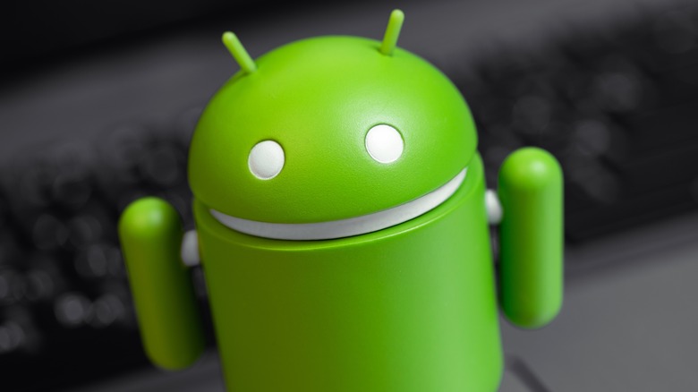 Android mascot plastic toy