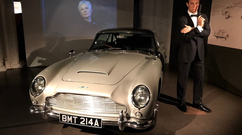DB5 Aston Martin Bond