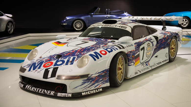 Porsche 911 GT1