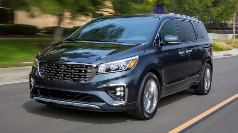 2021 Kia Sedona at speed