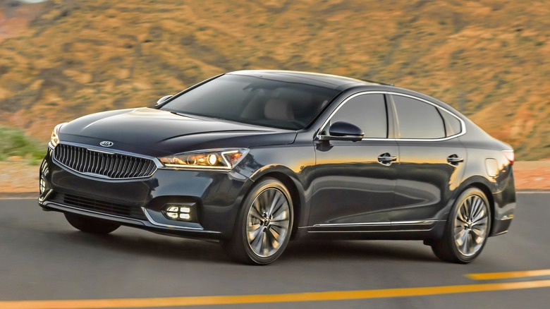 2017 Kia Cadenza on the road