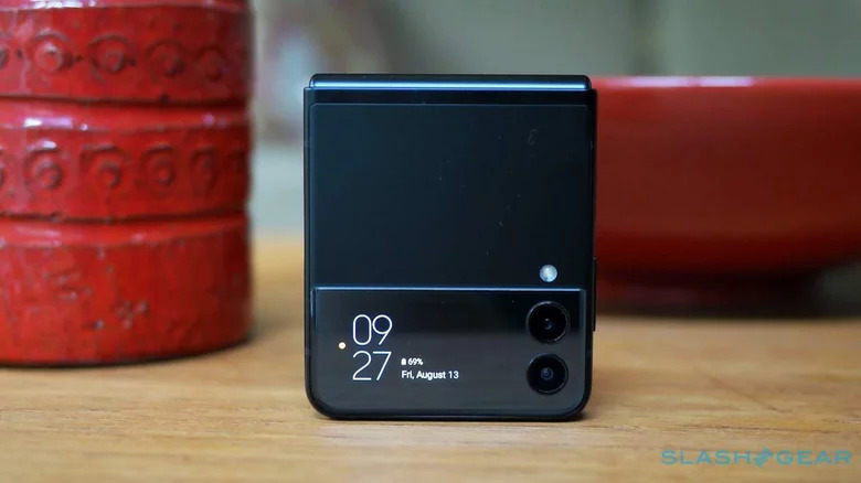 Folded Galaxy Z Flip 3 