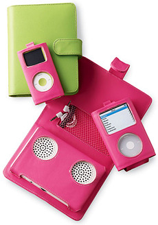 iPod travel case with speakers