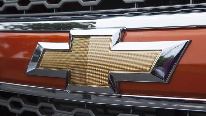 Chevy bowtie logo on front of a car