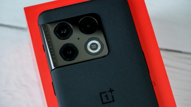 OnePlus 10 Pro in Volcanic Gray color
