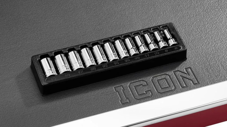 Icon semi-deep socket set with the brand's logo