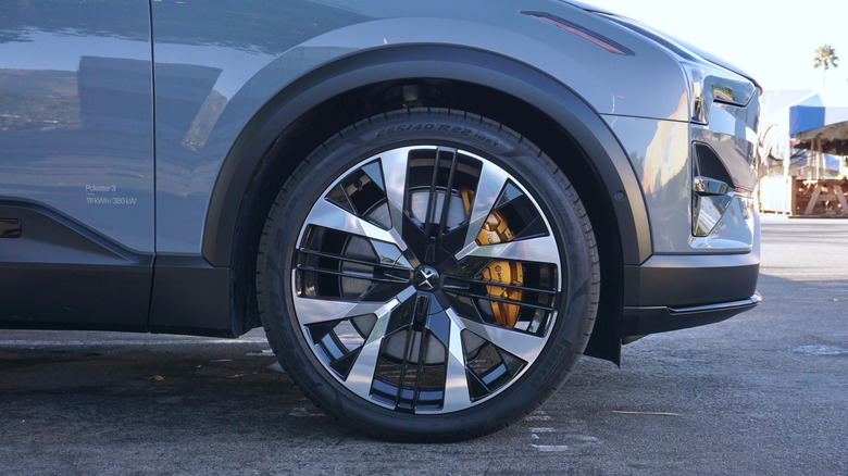 2025 Polestar 3 Pirelli P Zero Tires