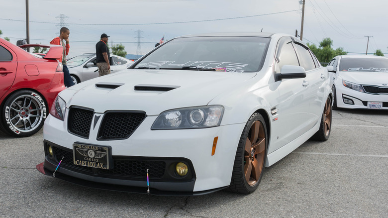 White Pontiac G8 GT