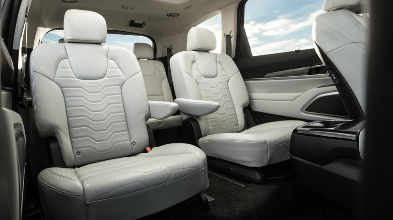 2022 Kia Telluride Interior With Second Row Captain's Chairs