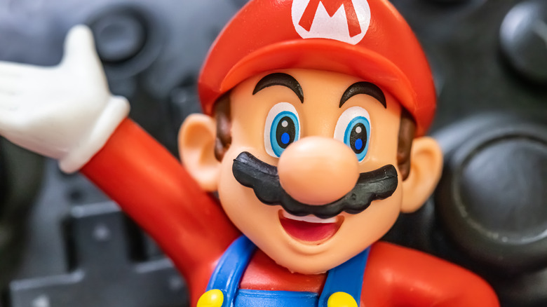 smiling Mario figurine
