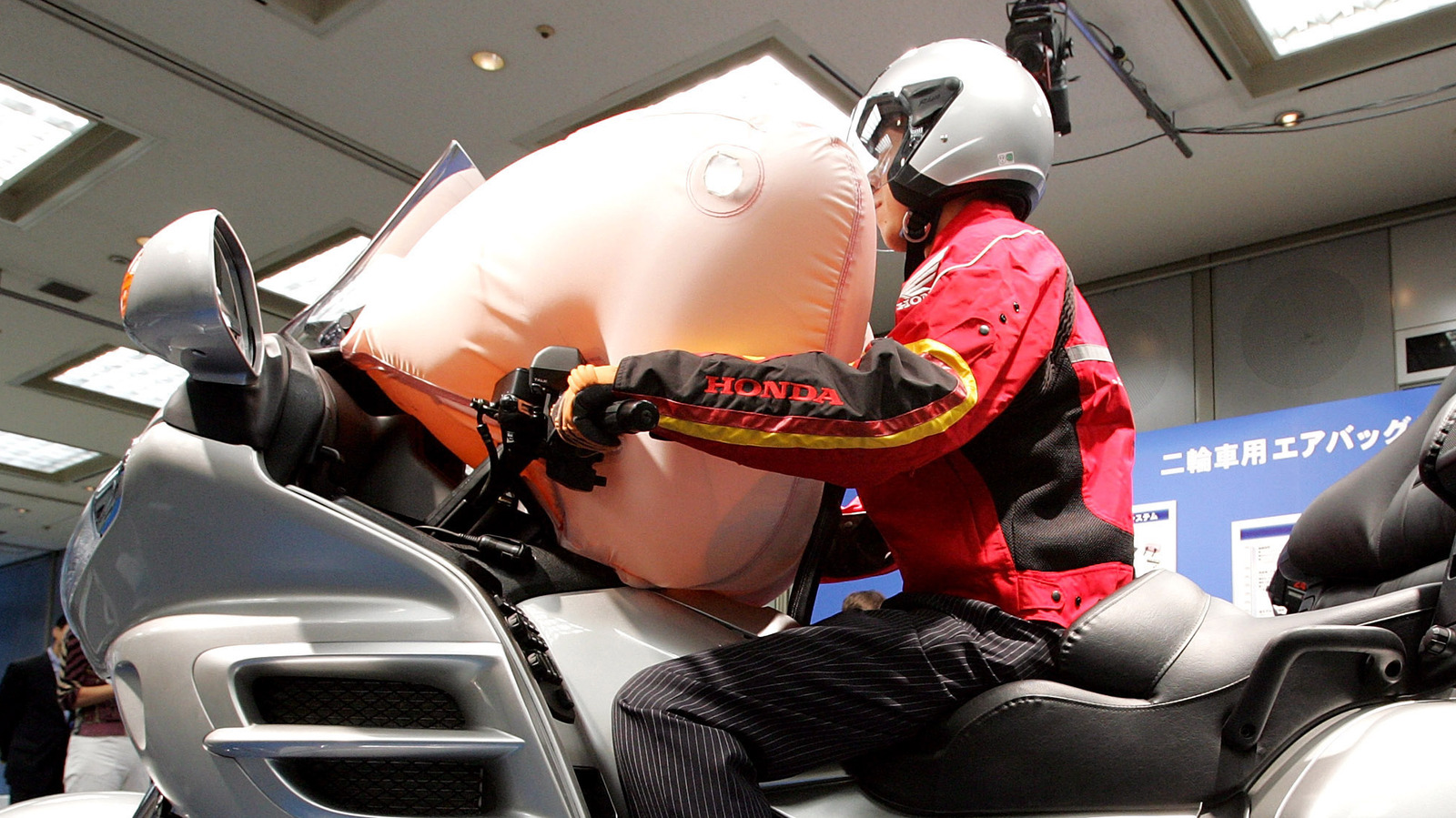 The Real Reason Why Nobody Uses Motorcycle Airbags