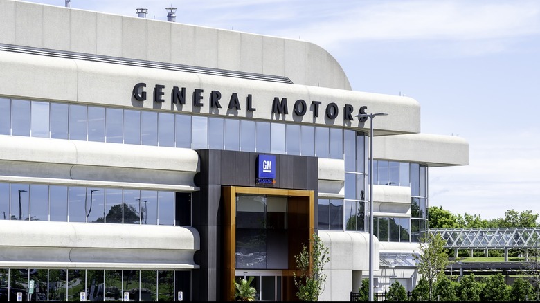 A gray General Motors building
