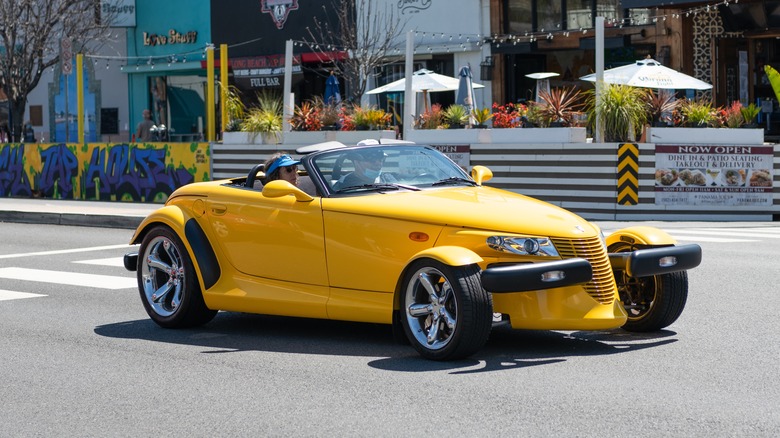 yellow prowler