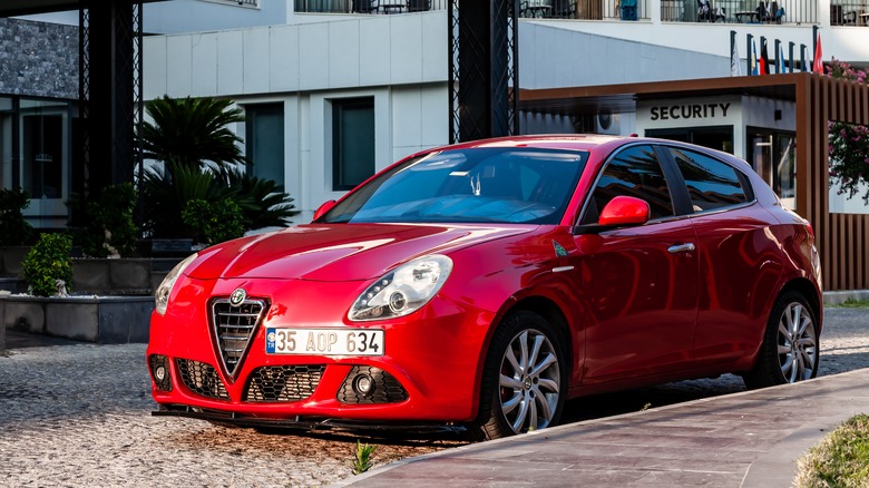 The 12 best Alfa Romeo road cars ever made (List)