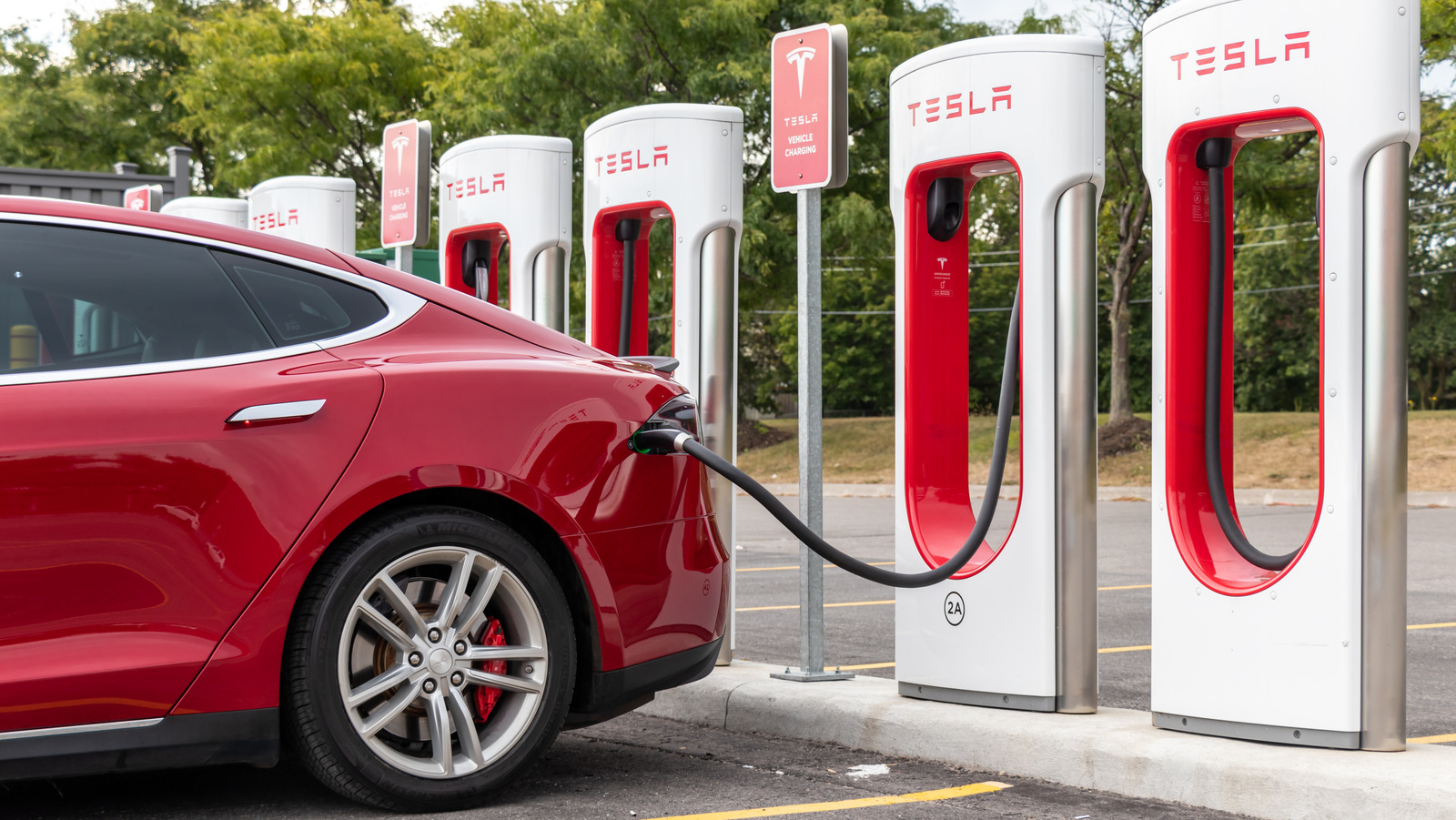 The Roadmap For Tesla’s NACS EV Plug Is Plaid-Fast – SlashGear