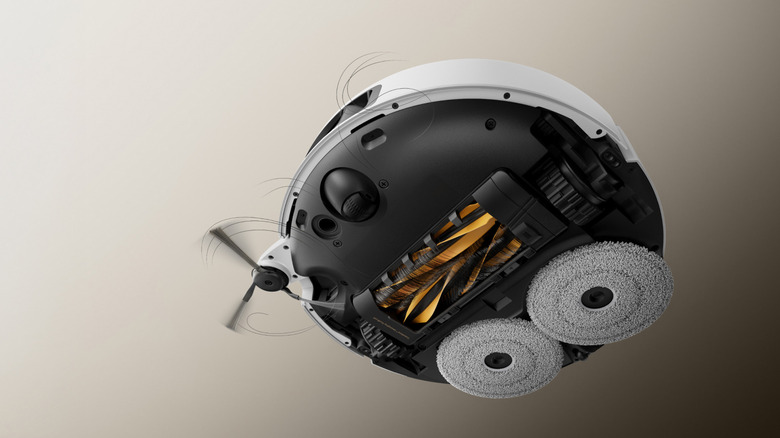 Underside of the MOVA V50 Ultra Complete