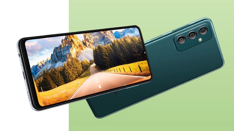 The front and rear view of the Samsung Galaxy F23.