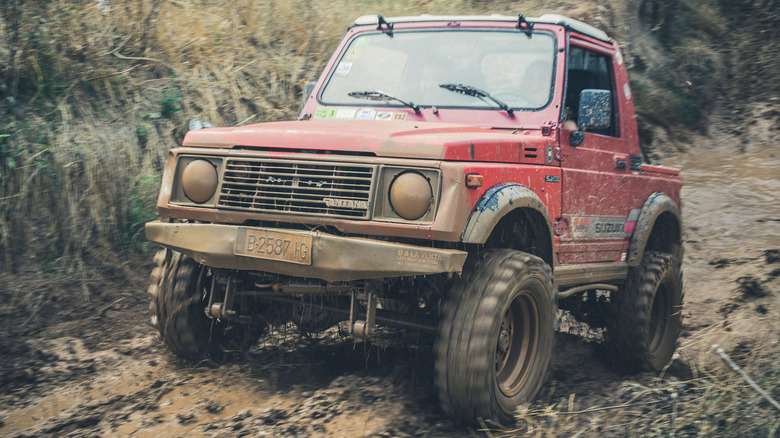 Suzuki Samurai off-roading