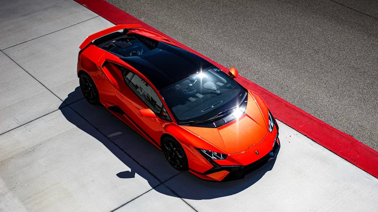 2023 Lamborghini Huracan Tecnica